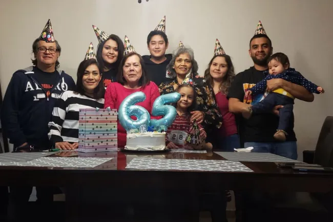Ana Luz recibe festejo en familia