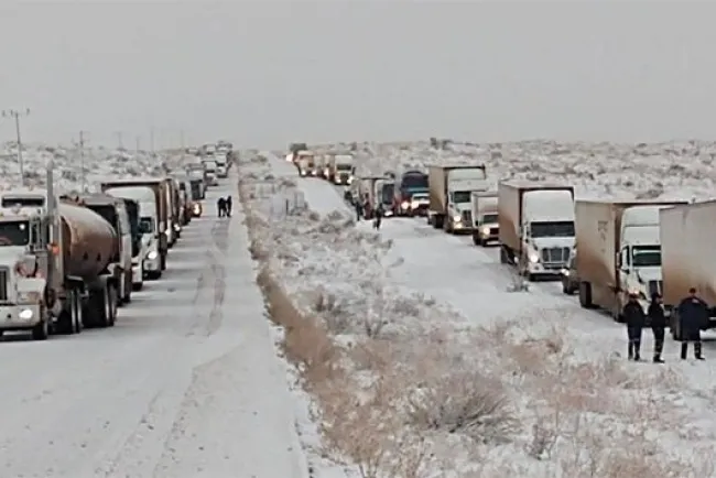 Cierran carretera en Chihuahua por nevada