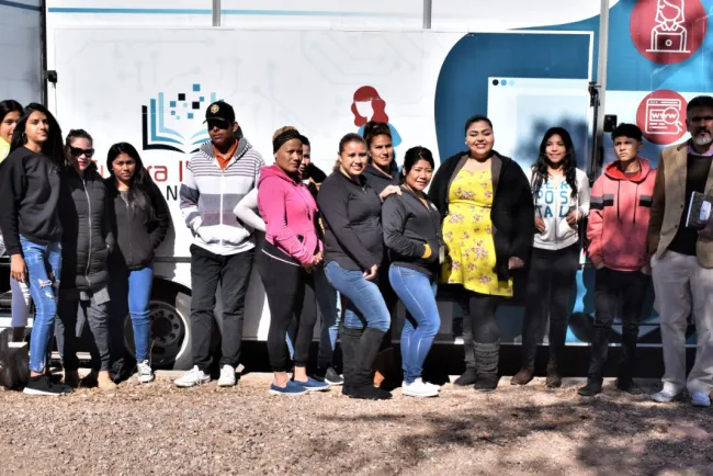 Llevan cultura a las colonias