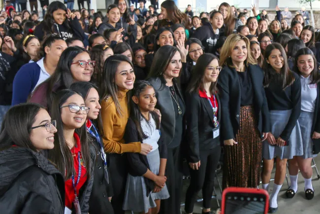 Convoca Congreso a mujeres profesionistas