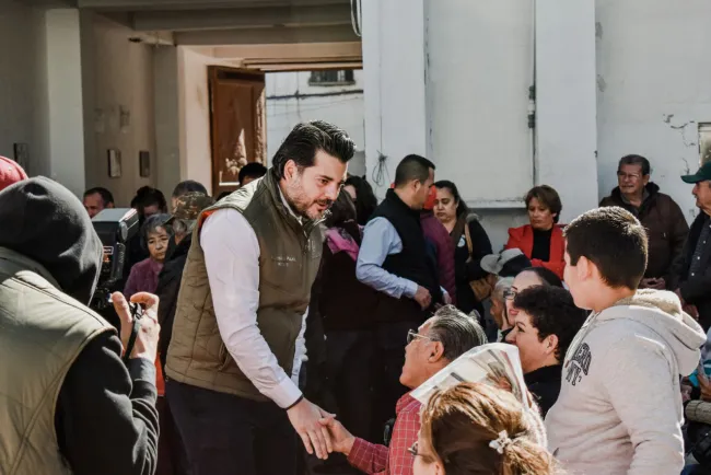 Apoya Alcalde a adultos mayores