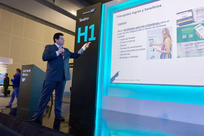 Presenta Alejandro García Rosas programa en CDMX