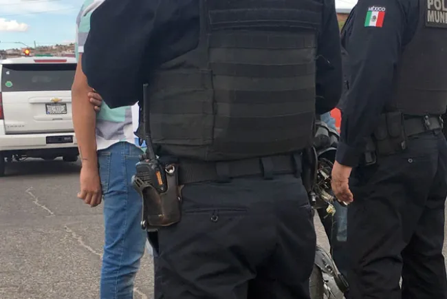 Despojo armado contra empleado