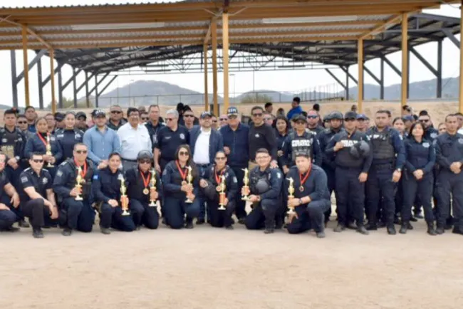Premian a ganadores de Tiro al Blanco