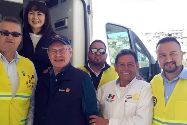 Participa Club Rotario en Jornada de Atención