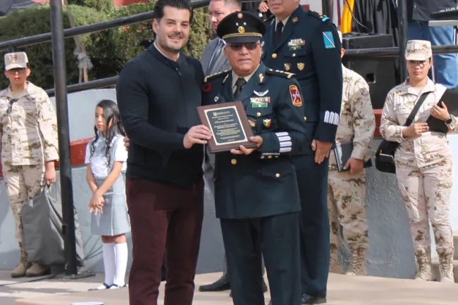 Reconoce Alcalde al Ejército