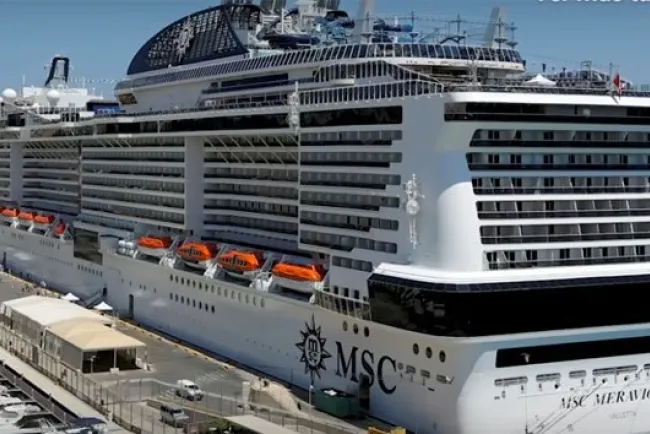 Inician protocolo de sanidad en crucero que llegó Cozumel con sospecha de coronavirus