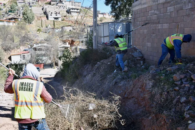 Atiende Alcalde a plantel educativo
