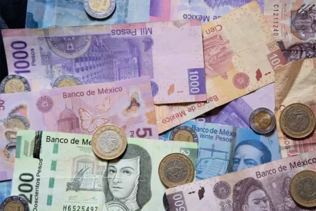 Peso cae a mínimo histórico por temor a coronavirus