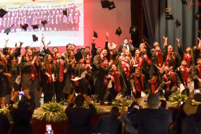 Gradúan de Preparatoria Municipal