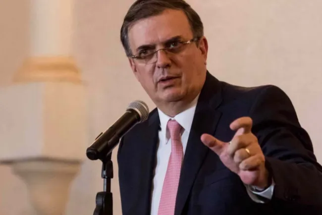 Ebrard y Pompeo abordan tema de COVID-19 en la frontera común
