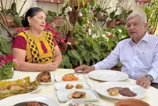 ‘No dejen de salir, somos resistentes a la calamidades’, dice AMLO