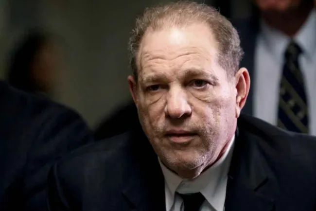 Harvey Weinstein da positivo en coronavirus