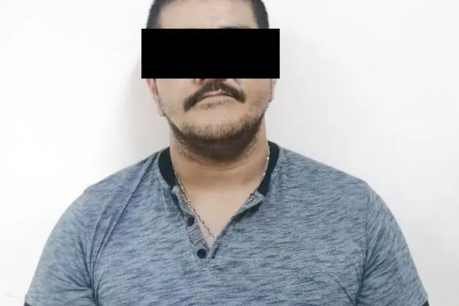 Traía arma de fuego y droga