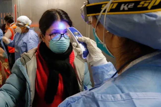 Muere mexicano con Covid-19 en Perú; ofrecen asistencia a familiares