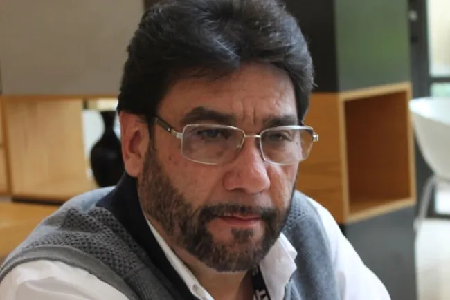 Revisan a visitantes de EU