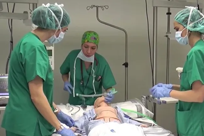 Compran ventiladores en China para enfermos en México; piden 5 mil más