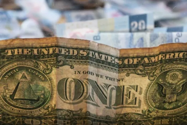 Anuncio de plan económico beneficia al peso