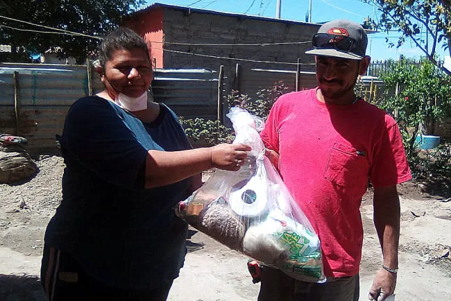 Llevan apoyos a familias indígenas