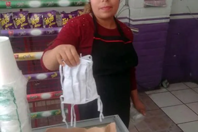 Entregan más de dos mil cubre-boca en Nogales