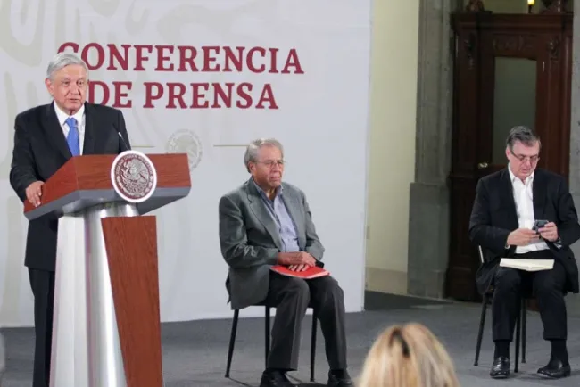 Adeudo de 50 mmdp de 15 empresas al SAT serían para salud