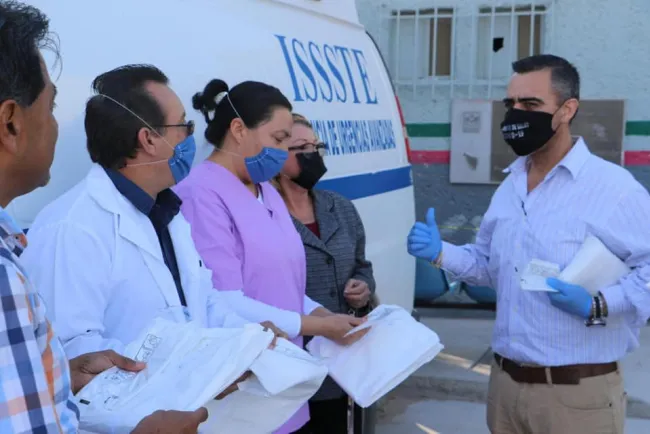 Entrega Kiko Munro material médico a instituciones de salud pública