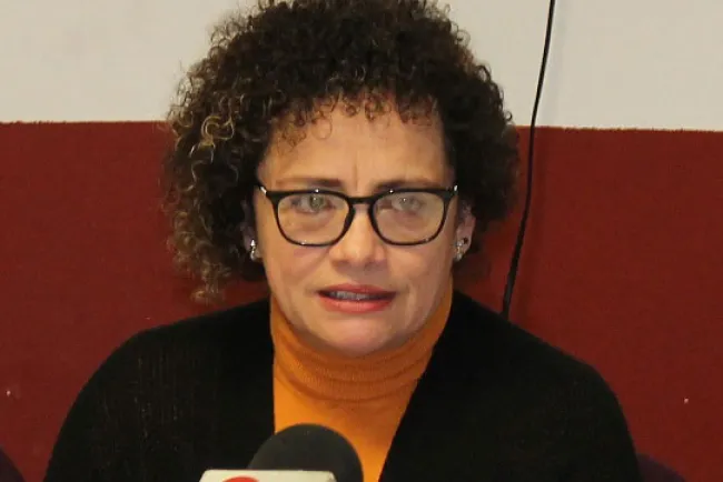 Ofrecen taller de teatro acrobático