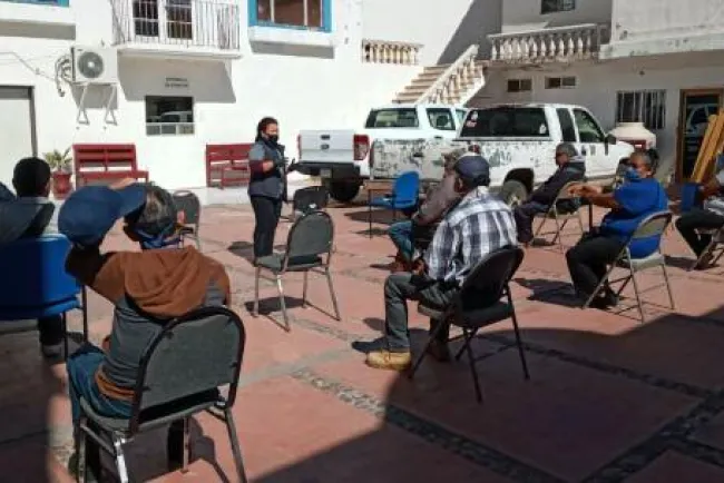 Entrega el Ayuntamiento apoyo alimentario a decenas de familias