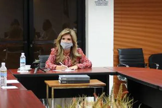 Supervisa entrega de créditos