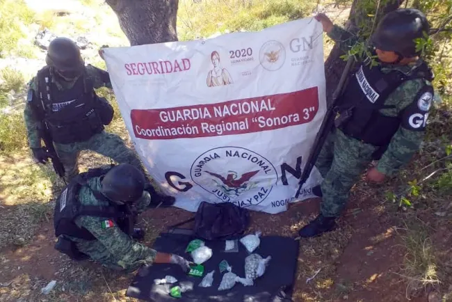 Decomisan más de mil 200 porciones de droga