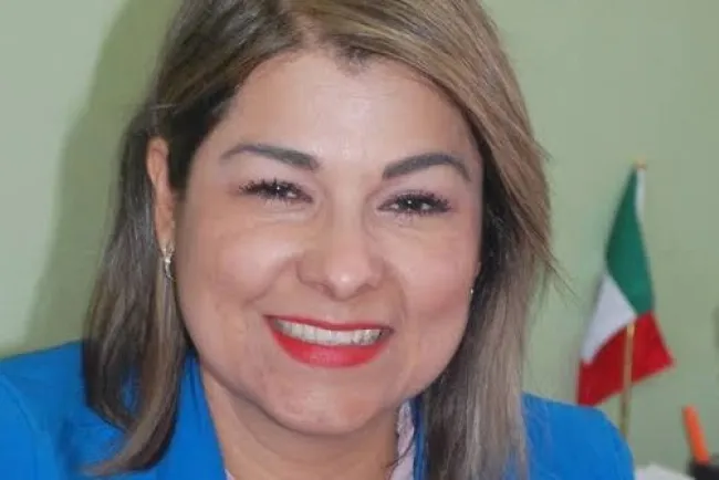 Apoyan a estudiantes con equipo