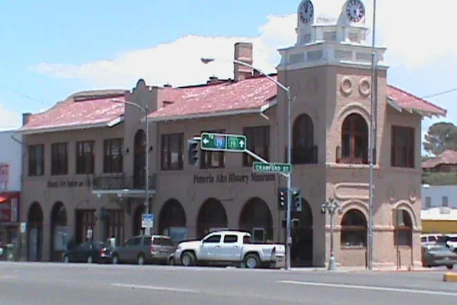 Trasladan caso positivo a Nogales