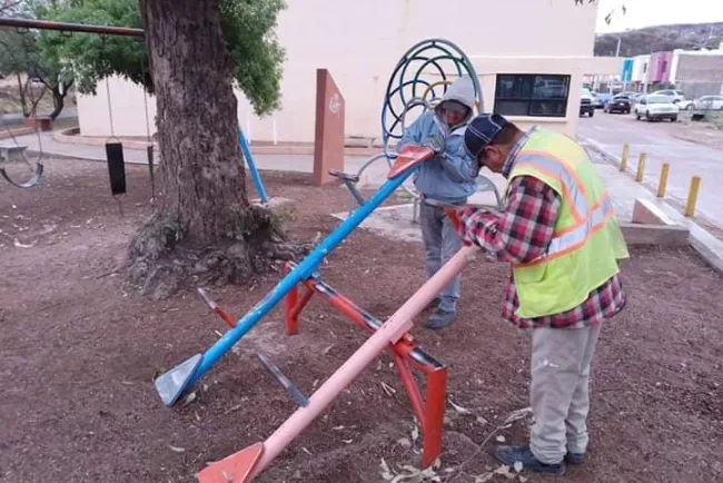 Mejoran espacios públicos