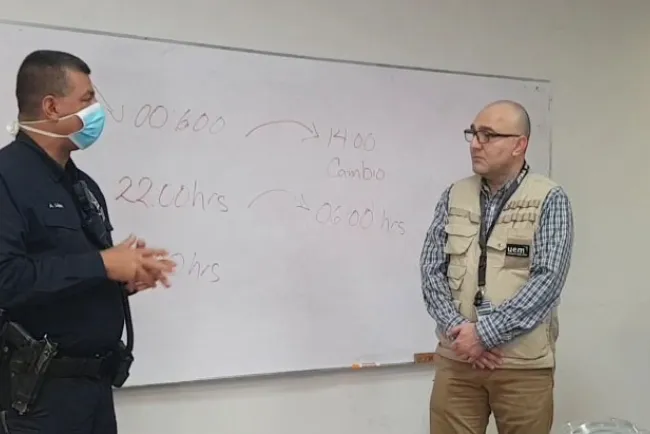 Protegen a policías municipales