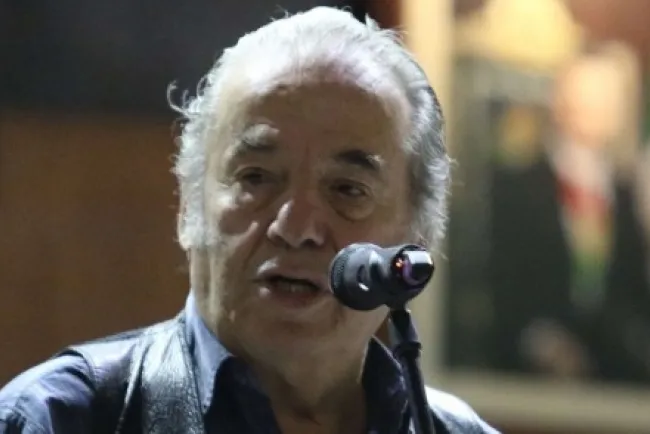 Muere Óscar Chávez tras ser hospitalizado con síntomas de coronavirus