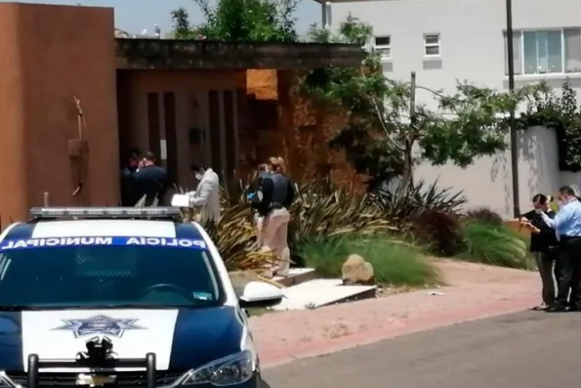 Catean casa de Francisco Vega, exgobernador de Baja California