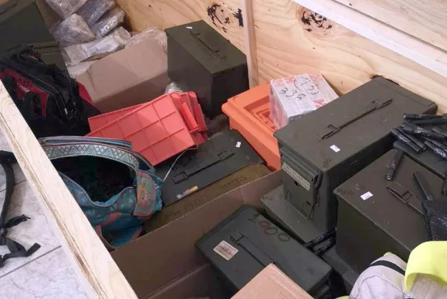 Decomisa Guardia Nacional arsenal