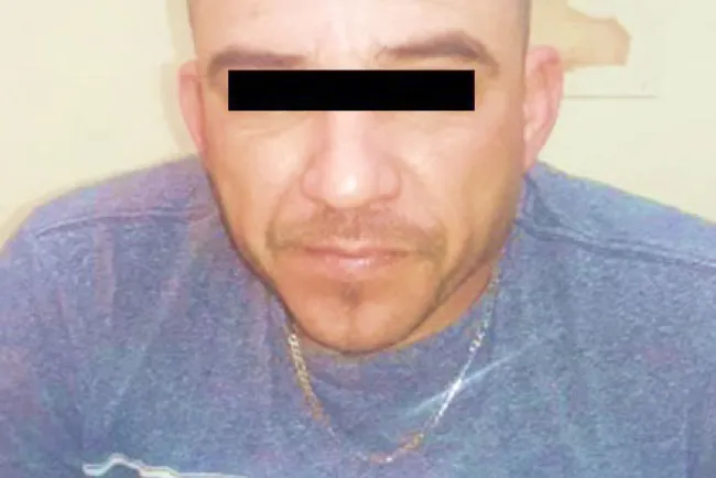 Sorprenden a joven con arma de fuego