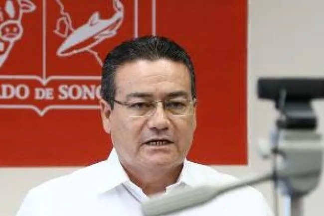 Propone SEC examen Ceneval por internet