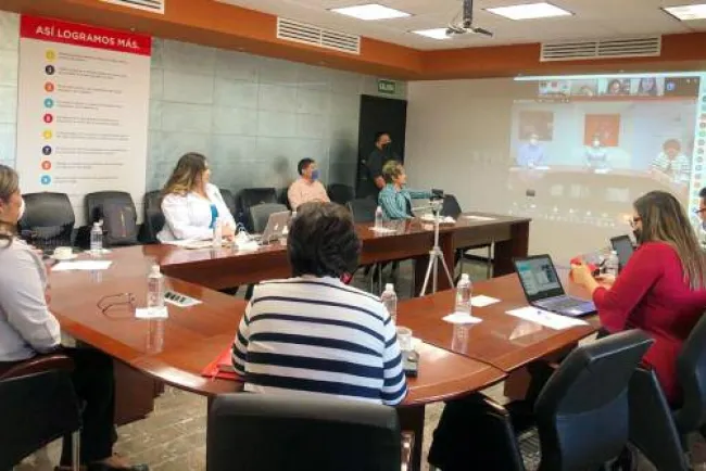 Capacitan a los docentes sobre educación emocional