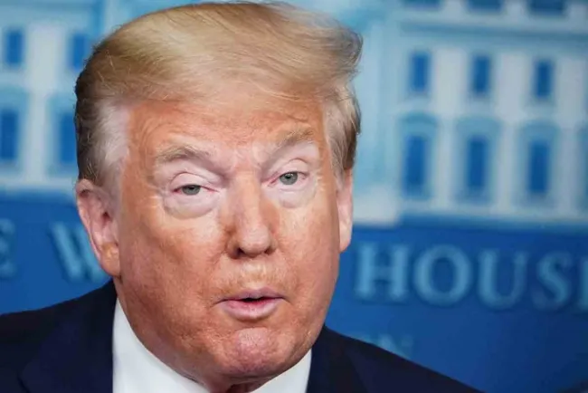 Trump pide reapertura de iglesias por ser 'esenciales'