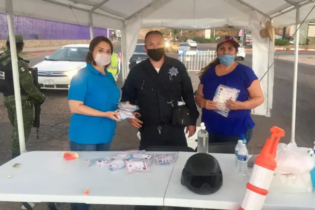 Entregan material para protección