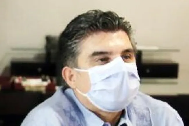 Da positivo a Covid-19 Secretario de Gobierno