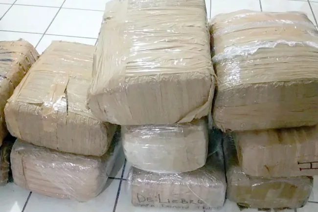 Localizan droga abandonada