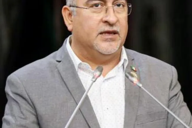 Retiran dictamen sobre las reformas electorales