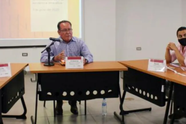 Accederán estudiantes a curso Smart English