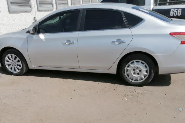 Localizan narcótico y un vehículo irregular