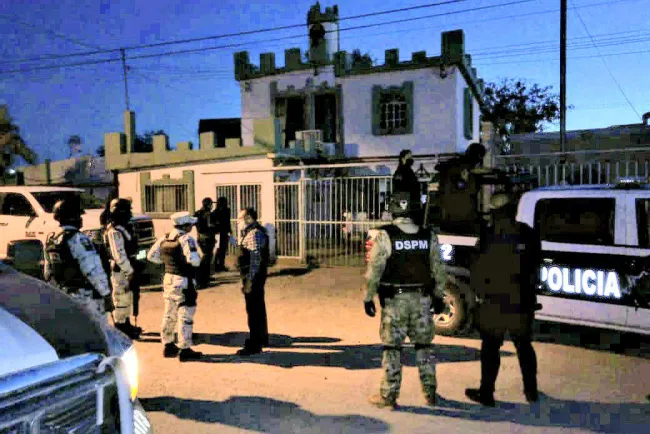 Realizan cateos de viviendas en Caborca