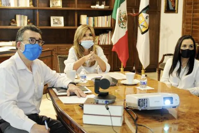 Reconoce Gobernadora a congregaciones