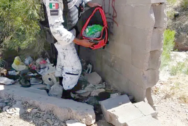 Decomisan cientos de dosis de droga